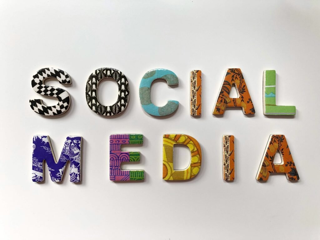 Facebook ads price and Instagram ads cost